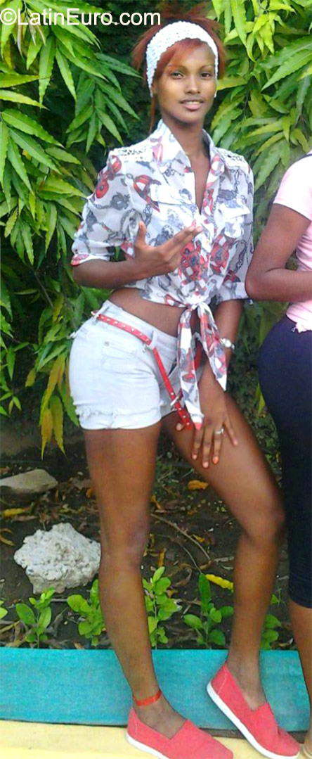 Date this attractive Panama girl Salay from Panama City PA697