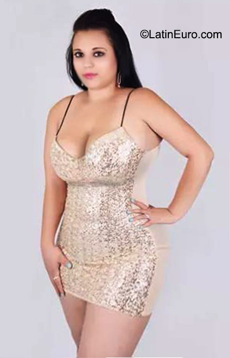 Date this foxy Colombia girl Jennifer from Medellin CO18057