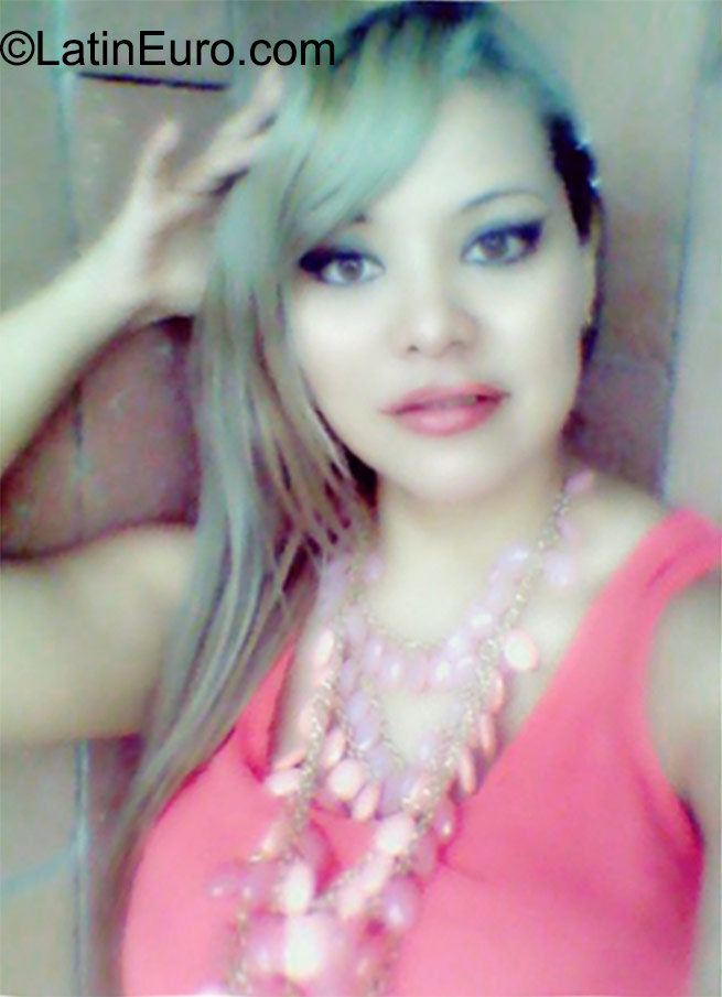 Date this young Colombia girl Perlita8 from Santa Marta CO18081