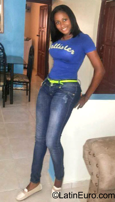 Date this fun Dominican Republic girl Lisbeth from Santo Domingo DO23517