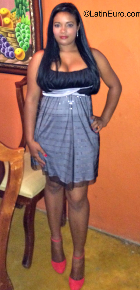 Date this stunning Dominican Republic girl Rosa from San Cristobal DO23524