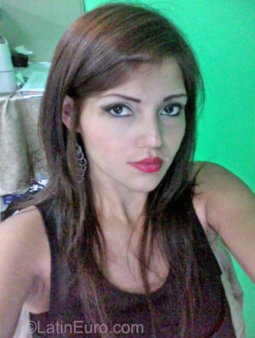 Date this sensual Honduras girl Danae from Tegucigalpa HN1762