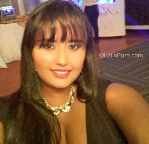 Date this fun Panama girl Indira from Panama City PA728