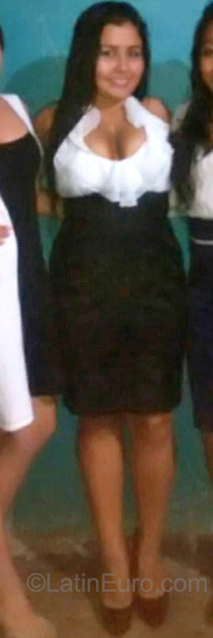 Date this gorgeous Honduras girl Giselle from San Pedro Sula HN1776