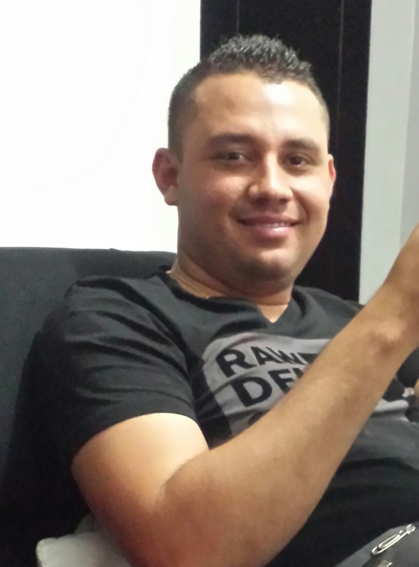 Date this charming Colombia man Cristian from Popayan CO18207