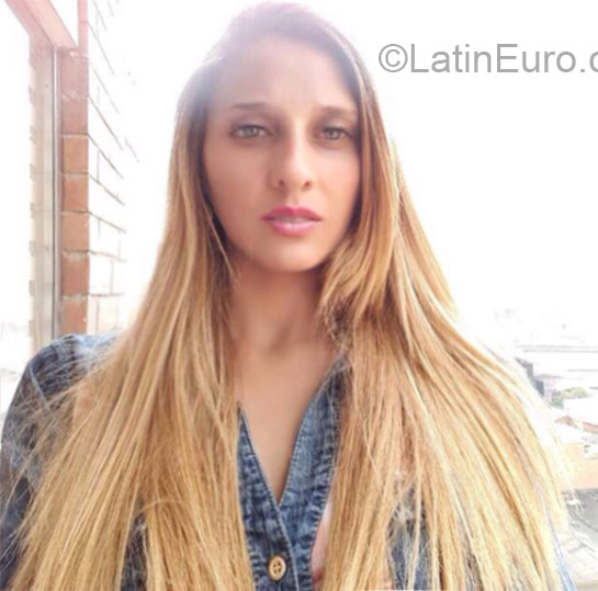 Date this passionate Colombia girl Yeny from Medellin CO18219