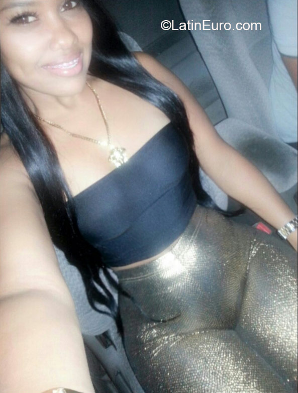 Date this funny Dominican Republic girl Gerany from Santo Domingo DO23801