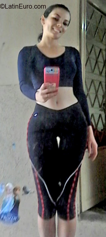 Date this delightful Brazil girl Eliziete from Brasilia BR9495