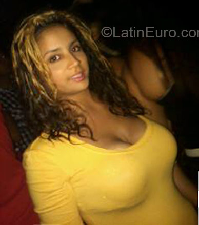 Date this sensual Dominican Republic girl Mabelin from Puerto Plata DO23834