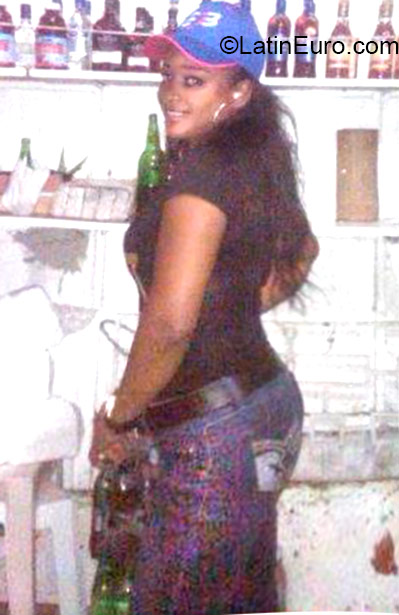 Date this exotic Dominican Republic girl Floriangel from Santo Domingo DO23851