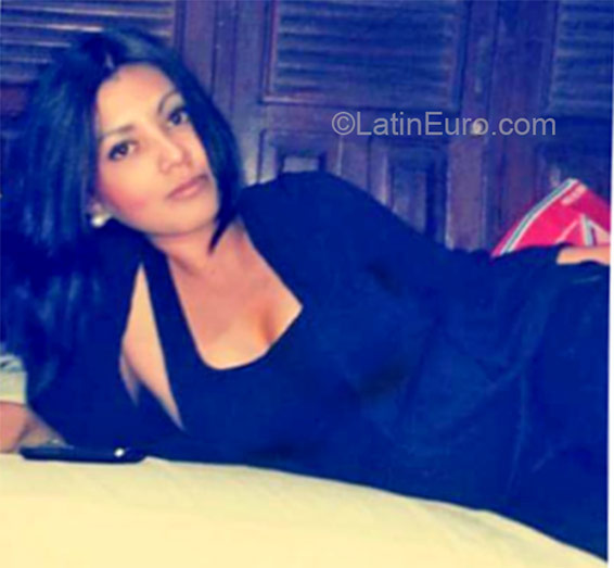 Date this voluptuous Honduras girl Isis from Tegucigalpa HN1817