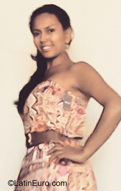 Date this athletic Colombia girl Maria from Cali CO18263