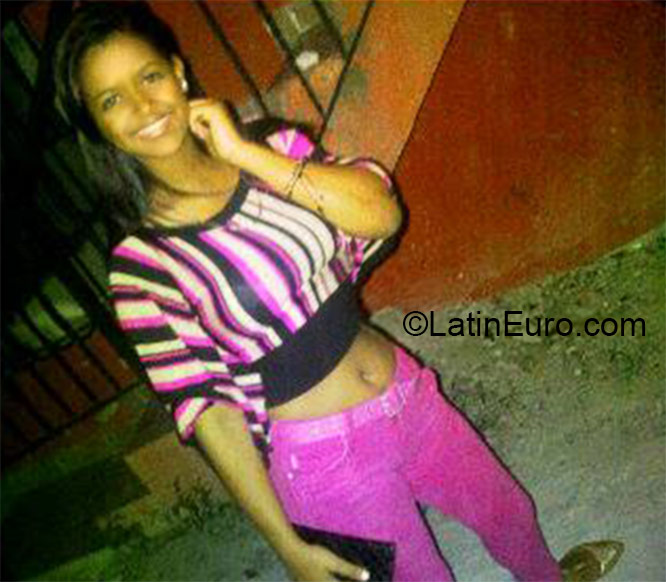 Date this beautiful Dominican Republic girl Lisbeth from Santo Domingo DO23866