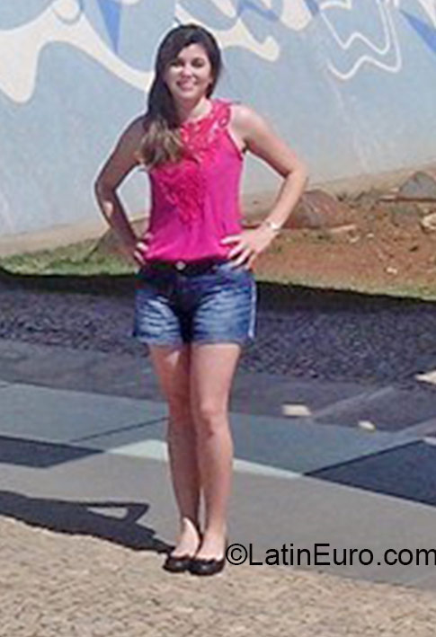 Date this nice looking Brazil girl Ana from Vitoria BR9515
