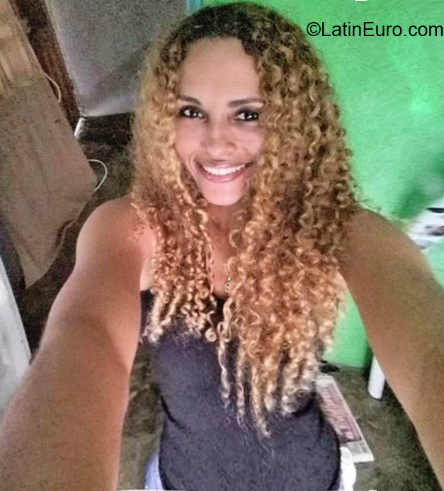 Date this lovely Panama girl Esther from Panama PA799