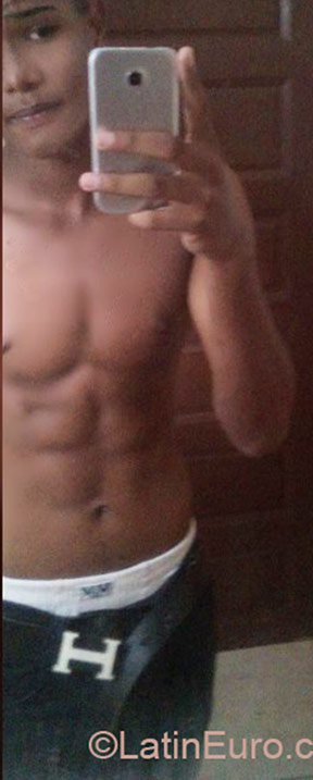 Date this cute Dominican Republic man Kendry from Santo Domingo DO24248