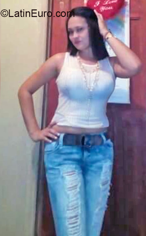 Date this stunning Honduras girl Vanessa from puerto cortes HN1871