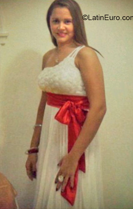 Date this pretty Colombia girl Mary from Barranquilla CO18436