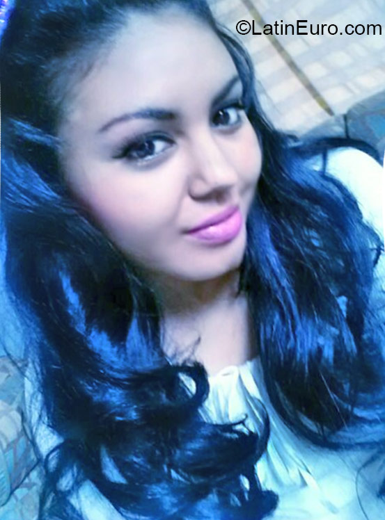 Date this lovely Honduras girl Dania from La Ceiba HN1907