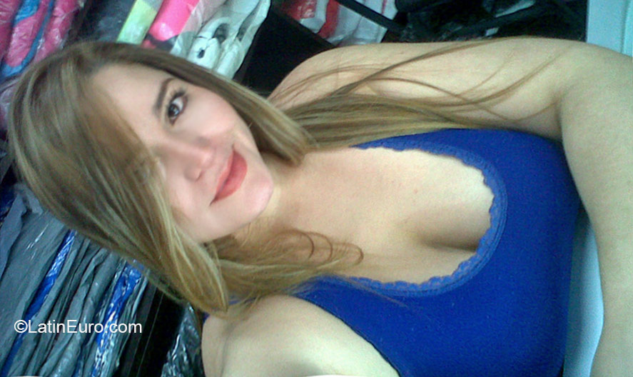 Date this georgeous Colombia girl Luisa from Bogota CO18460