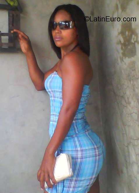 Date this delightful Dominican Republic girl Rosa from San Pedro de Macoris DO24443