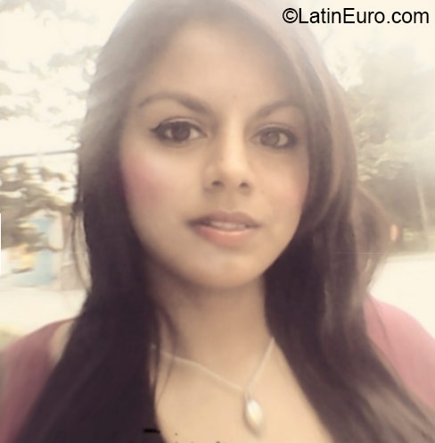 Date this hot Honduras girl Fernanda from Tegucigalpa HN1933