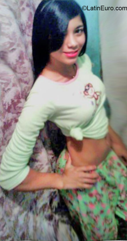 Date this good-looking Dominican Republic girl Molly from Santo Domingo DO24570