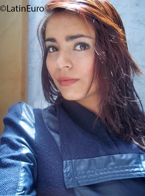 Date this sensual Colombia girl Jessica from santa marta CO18573