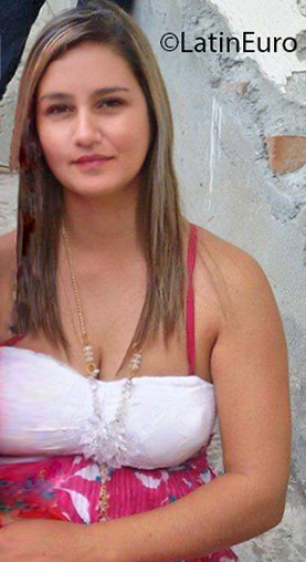 Date this young Colombia girl Lady from Cartago CO18586