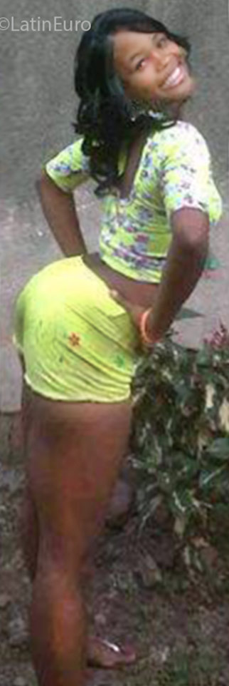 Date this beautiful Jamaica girl Shawna from Kingston JM2255
