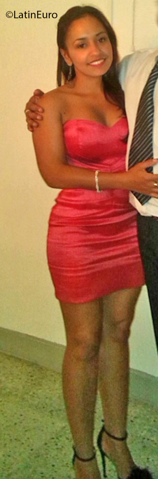 Date this hot Colombia girl Yriany from Medellin CO18638