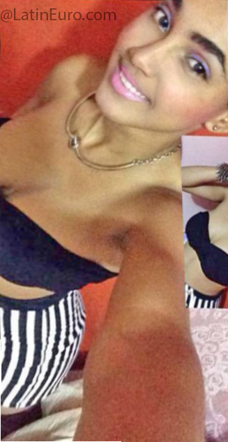 Date this georgeous Dominican Republic girl Kiara garcia ca from Santo Domingo DO24965