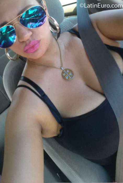 Date this delightful Dominican Republic girl Eli from Santo Domingo DO24973