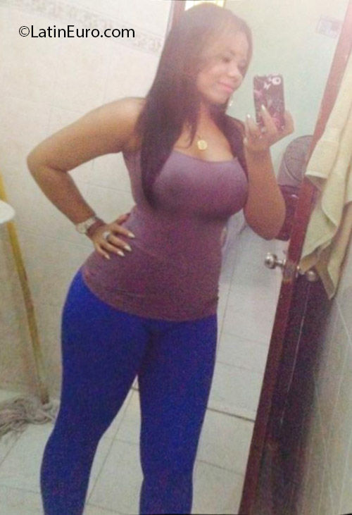 Date this fun Dominican Republic girl Entronque from Santiago DO24980