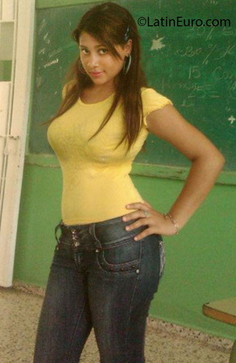 Date this cute Dominican Republic girl Corima from Higuey DO25085