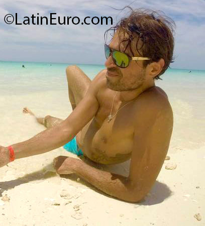 Date this delightful Denmark man Jhonss from Copenhague DK131