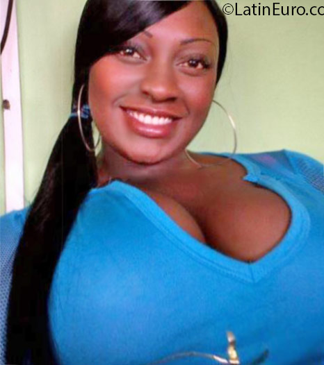 Date this attractive Colombia girl Cindy from Cali CO18729