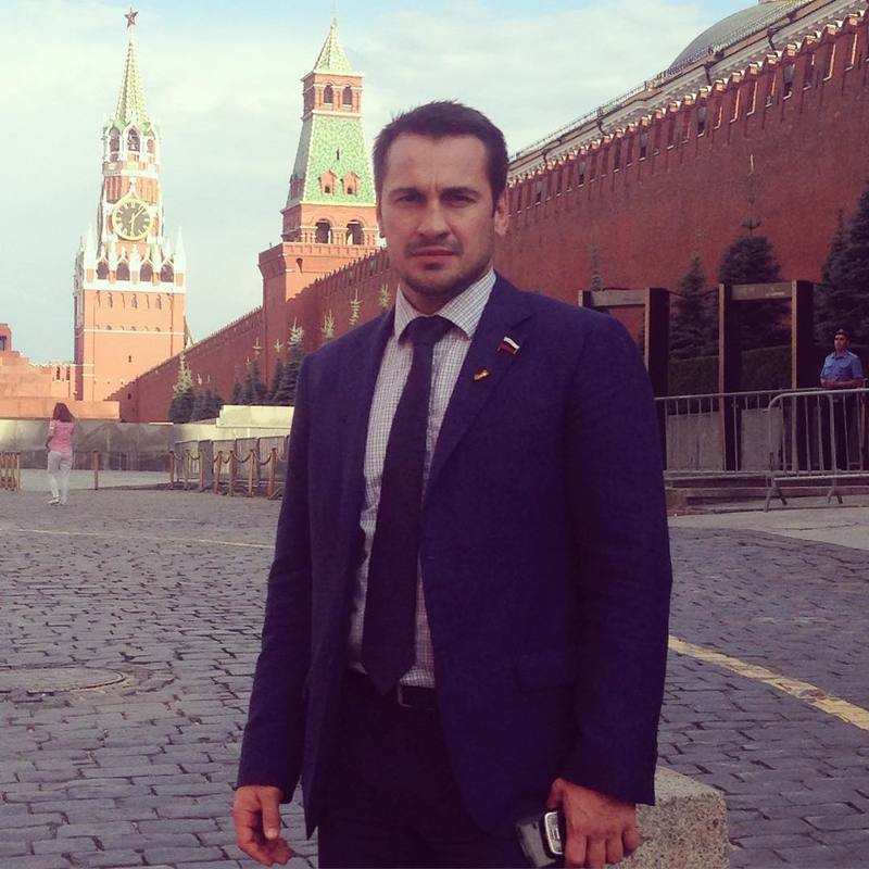 Date this sultry Russia man Dmitry from Moscow RU57