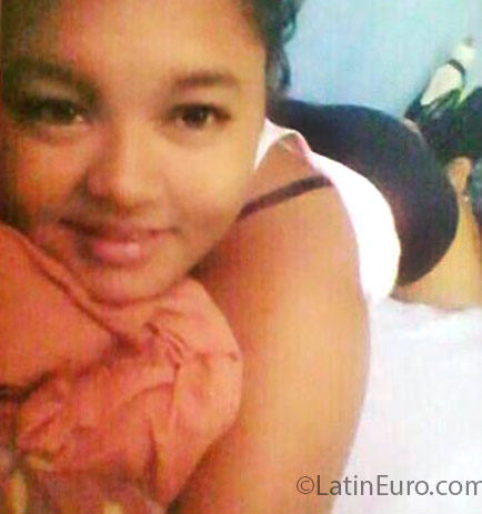 Date this sultry Honduras girl Diana from Tegucigalpa HN2070