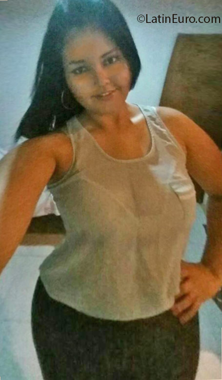 Date this exotic Colombia girl Alea from Cali CO18771