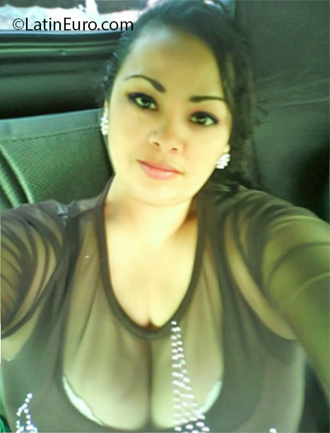 Date this passionate Honduras girl Elsa from Copan HN2090