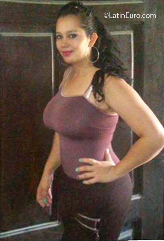 Date this exotic Honduras girl Selenia from San Pedro Sula HN2110