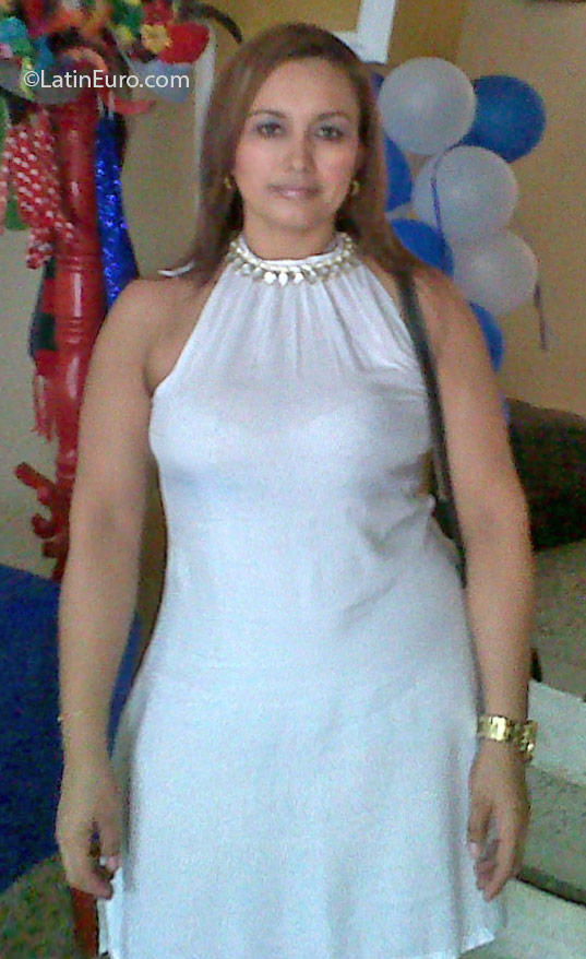 Date this gorgeous Colombia girl Nedial from Barranquilla CO18836