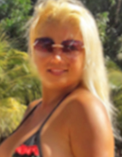 Date this charming Brazil girl Andrea from Sao Paulo BR9636