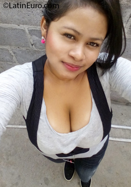 Date this passionate Honduras girl Bredin from San Lorenzo HN2120