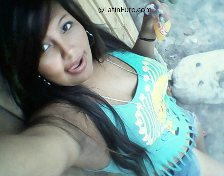 Date this young Honduras girl Keily from Tegucigalpa HN2129