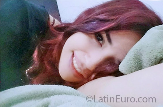 Date this charming Colombia girl Andrea from Bucaramanga CO18870