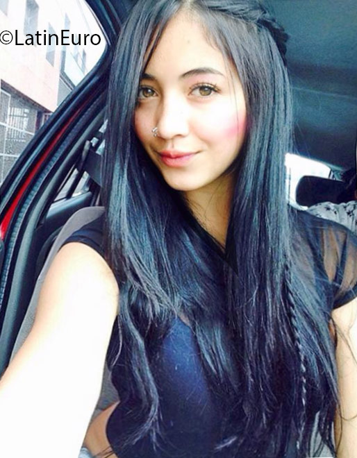 Date this gorgeous Colombia girl Linda from Bogota CO18911