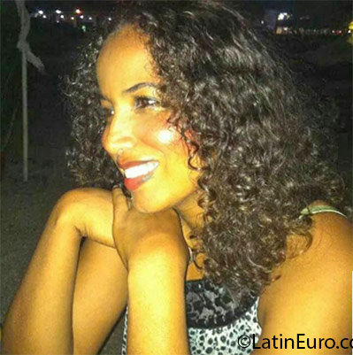 Date this nice looking Dominican Republic girl Flor from El seybo DO25677