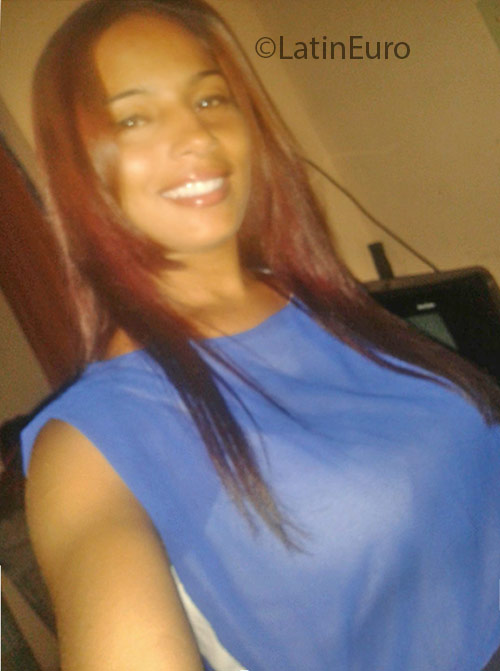 Date this exotic Dominican Republic girl Isabel from Santo Domingo DO25803